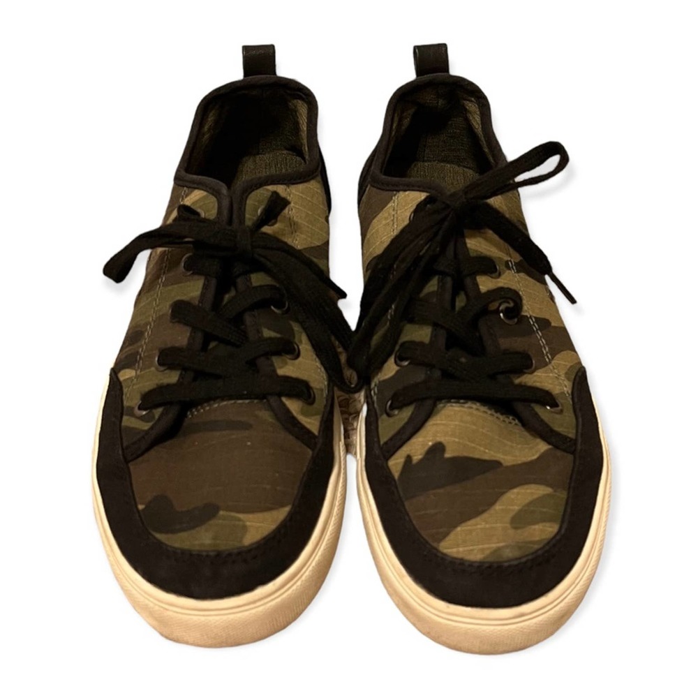 West Harris Black and Green Camouflage Lace Up Sneakers